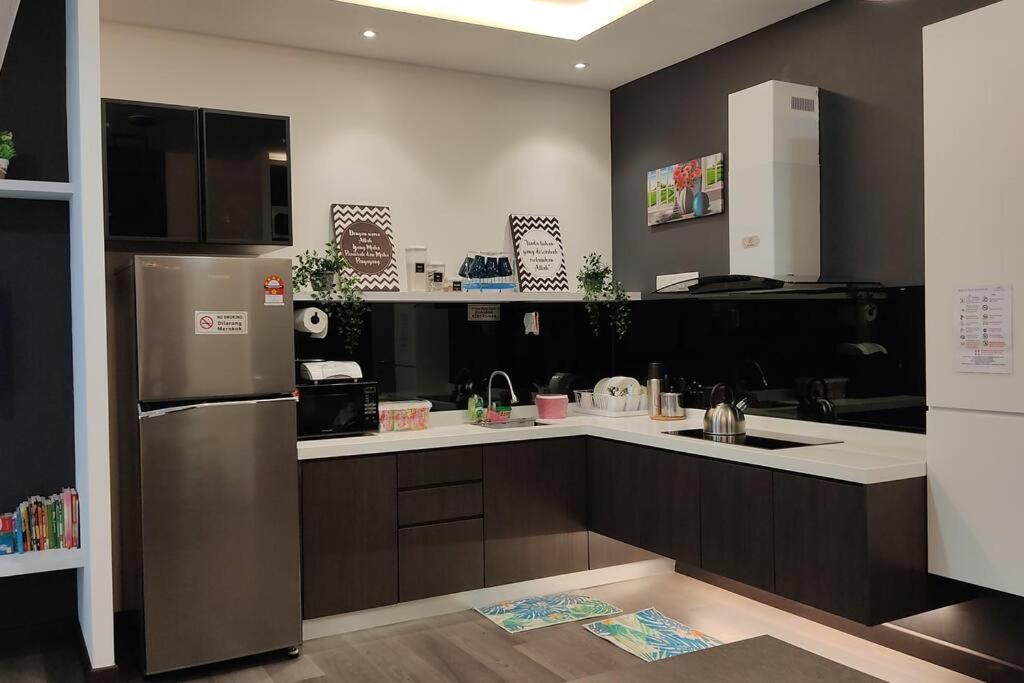 Hidayah Homestay Near Ukm And Ktm Station With High Speed Wifi - Pool & River View Bangi Εξωτερικό φωτογραφία