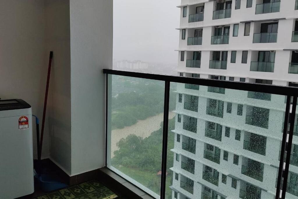 Hidayah Homestay Near Ukm And Ktm Station With High Speed Wifi - Pool & River View Bangi Εξωτερικό φωτογραφία