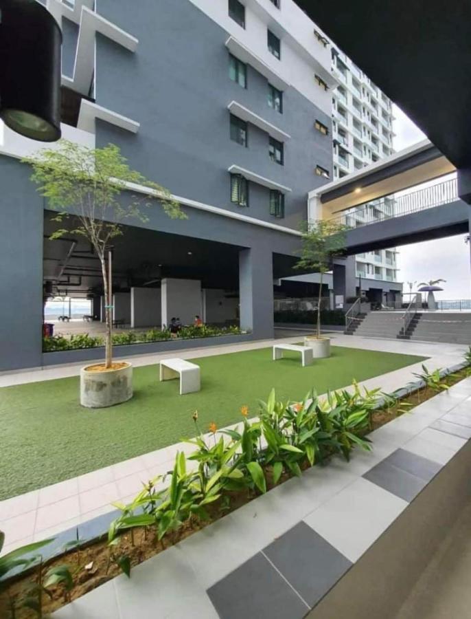 Hidayah Homestay Near Ukm And Ktm Station With High Speed Wifi - Pool & River View Bangi Εξωτερικό φωτογραφία